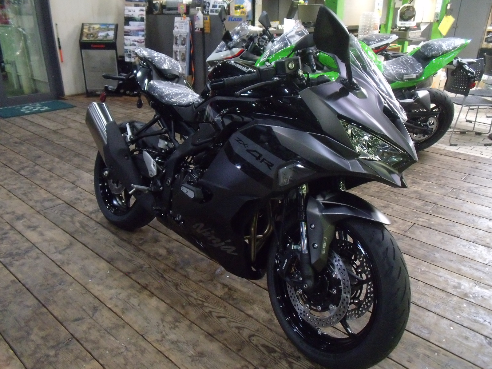 Ninja ＺＸ4Ｒ-SE NEW