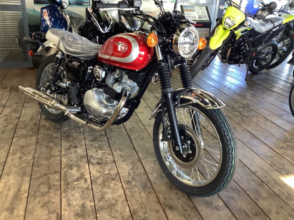2026 W230