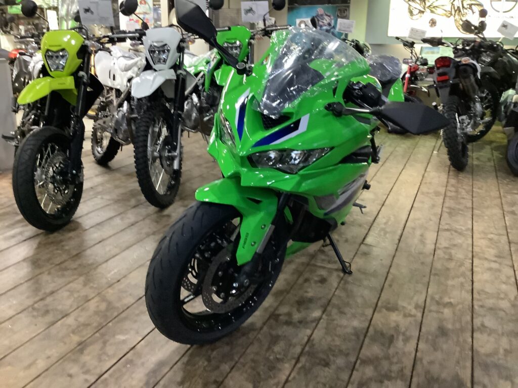 Ninja ZX-4RR | 箕面千里でバイクのメンテナンス・車種選びなら