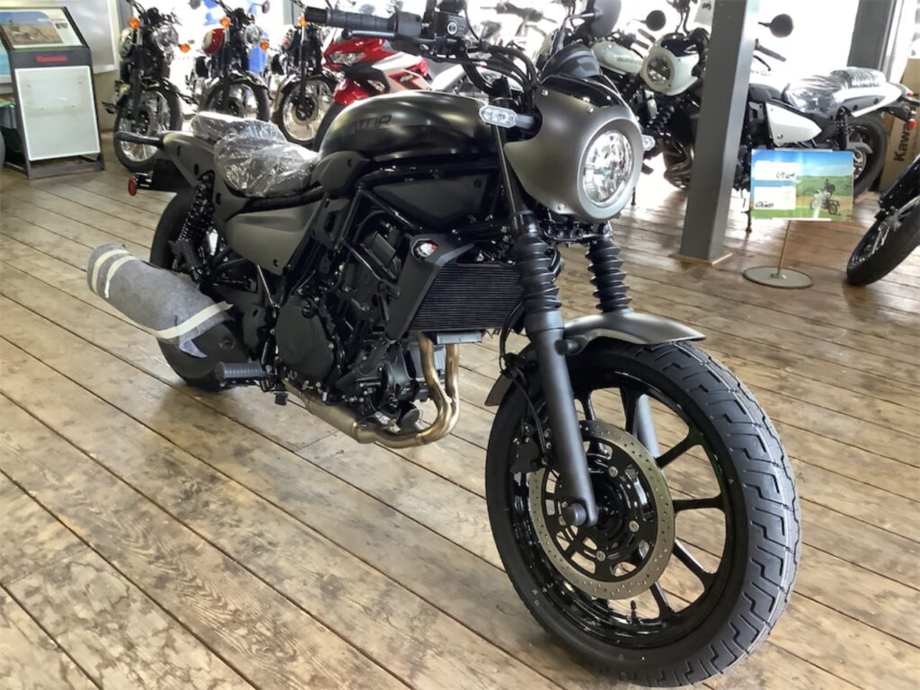2027 ELIMINATOR-SEメタリックマットグラフェンスチールグレー