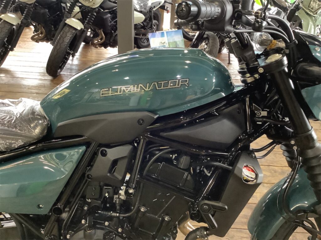 2027　ELIMINATOR-SEメタリックブルーイッシュグリーン