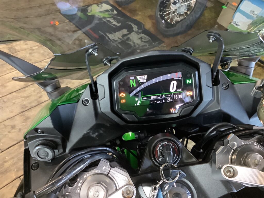 Ｎｉｎｊａ１０００　ＳＸ　２０２３年