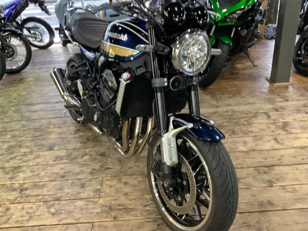 Ｚ９００ＲＳ入荷致しました☆